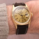 Rolex Day-Date 36 18038 (1978) - Champagne wijzerplaat 36mm Geelgoud (3/8)
