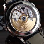 Patek Philippe World Time Chronograph 5930G-010 (2022) - Blue dial 40 mm White Gold case (2/8)