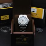 Breitling Avenger II GMT A32390 - (3/8)