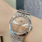 Tudor Royal 28400 (2024) - Pink dial 34 mm Steel case (3/4)