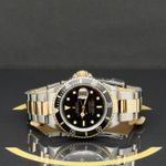 Rolex Submariner Date 16613 (1995) - Black dial 40 mm Gold/Steel case (4/7)