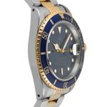 Rolex Submariner Date 16613 (1991) - Blue dial 40 mm Gold/Steel case (7/8)