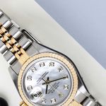 Rolex Lady-Datejust 79173 (2000) - Parelmoer wijzerplaat 26mm Goud/Staal (4/8)