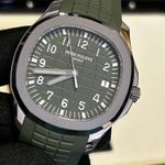 Patek Philippe Aquanaut 5168G-010 (2025) - Groen wijzerplaat 42mm Witgoud (1/8)