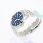 IWC Pilot Mark IW328204 (2024) - Blue dial 40 mm Steel case (2/4)