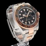 Rolex GMT-Master II 126711CHNR (2023) - Black dial 40 mm Gold/Steel case (4/8)