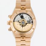 Vacheron Constantin Overseas Chronograph 5500V/000R-B074 (2022) - Silver dial 43 mm Rose Gold case (5/8)
