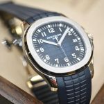 Patek Philippe Aquanaut 5168G-001 (2023) - Blue dial 42 mm White Gold case (3/6)