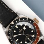 Tudor Black Bay GMT 79833MN (2023) - Zwart wijzerplaat 41mm Staal (3/8)