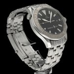 Omega Seamaster Diver 300 M 2533.50.00 (2006) - Black dial 42 mm White Gold case (6/8)