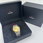 Tudor Royal 28603-0006 (2024) - Champagne wijzerplaat 41mm Staal (3/8)