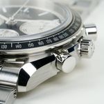 Omega Speedmaster Racing 326.30.40.50.01.002 (2025) - Black dial 40 mm Steel case (7/8)