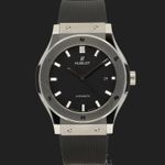 Hublot Classic Fusion 542.NX.1171.RX (Unknown (random serial)) - Black dial 42 mm Titanium case (3/8)