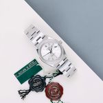 Rolex Oyster Perpetual Date 15200 - (2/8)