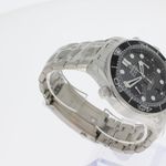 Omega Seamaster Diver 300 M 210.30.44.51.01.001 (2024) - Black dial 44 mm Steel case (5/5)