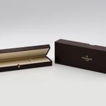 Patek Philippe Calatrava 5196R-001 (Unknown (random serial)) - Silver dial 37 mm Rose Gold case (8/8)