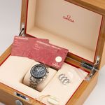 Omega Speedmaster Racing 326.30.40.50.01.001 (2024) - Zwart wijzerplaat 40mm Staal (5/5)