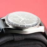 Omega Speedmaster Professional Moonwatch 310.32.42.50.01.002 (2024) - Black dial 42 mm Steel case (7/8)