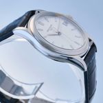 Patek Philippe Calatrava 5127G-001 (2012) - Silver dial 37 mm White Gold case (3/6)