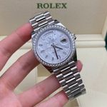 Rolex Day-Date 40 228349RBR (2024) - Silver dial 40 mm White Gold case (4/8)