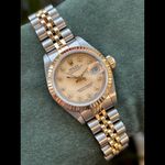 Rolex Lady-Datejust 69173 (1991) - Champagne wijzerplaat 26mm Goud/Staal (5/6)
