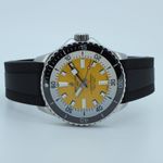 Breitling Superocean 42 A17375211I1S1 (2023) - Geel wijzerplaat 42mm Staal (3/8)