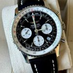 Breitling Navitimer A23322-011 (2009) - Black dial Steel case (1/2)