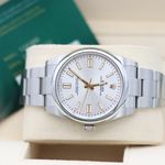 Rolex Oyster Perpetual 41 124300 (Unknown (random serial)) - Silver dial 41 mm Steel case (4/8)