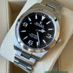 Rolex Explorer 214270 (2018) - Black dial 39 mm Steel case (3/7)