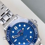 Omega Seamaster Diver 300 M 210.30.42.20.03.001 (2026) - Blauw wijzerplaat 42mm Staal (3/8)