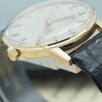 Patek Philippe Calatrava 3411 (1968) - Silver dial 36 mm Yellow Gold case (8/8)