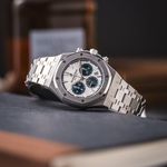 Audemars Piguet Royal Oak Chronograph 26315ST.OO.1256ST.01 (2021) - Silver dial 38 mm Steel case (1/8)