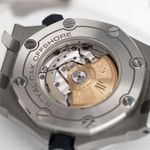 Audemars Piguet Royal Oak Offshore Diver 15710ST.OO.A002CA.02 (2017) - Silver dial 42 mm Steel case (5/6)