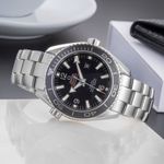 Omega Seamaster Planet Ocean 232.30.38.20.01.001 (Unknown (random serial)) - Black dial 38 mm Steel case (2/8)