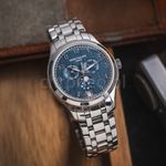 Patek Philippe Annual Calendar 4947/1A-001 (Unknown (random serial)) - Blue dial 38 mm Steel case (3/8)