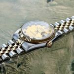 Rolex Datejust 31 68273 (1988) - Gold dial 31 mm Gold/Steel case (7/8)