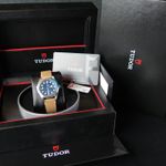 Tudor Black Bay 32 79580 (2024) - Blue dial 32 mm Steel case (8/8)