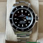 Rolex Submariner Date 16610 (1991) - Black dial 40 mm Steel case (2/7)