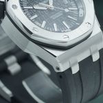 Audemars Piguet Royal Oak Offshore Diver 15703ST - (7/8)