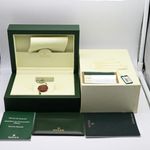 Rolex GMT-Master II 116713LN (2015) - Black dial 40 mm Gold/Steel case (2/7)