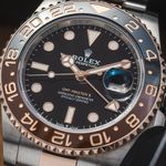 Rolex GMT-Master II 126711CHNR (2024) - Black dial 40 mm Gold/Steel case (2/8)
