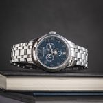 Patek Philippe Annual Calendar 4947/1A-001 (Unknown (random serial)) - Blue dial 38 mm Steel case (1/8)