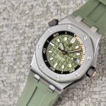 Audemars Piguet Royal Oak Offshore Diver 15720ST.OO.A052CA.01 (2023) - Green dial 42 mm Steel case (4/6)