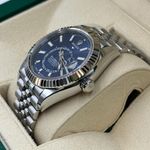 Rolex Sky-Dweller 336934 (2024) - Blauw wijzerplaat 42mm Goud/Staal (6/8)