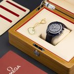 Omega Speedmaster Professional Moonwatch Moonphase 304.93.44.52.03.001 - (2/8)