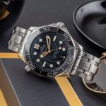 Omega Seamaster Diver 300 M 210.22.42.20.01.004 (Unknown (random serial)) - Black dial 42 mm Steel case (2/8)