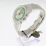 Breitling Navitimer AB0139211L1A1 (2024) - Green dial 41 mm Steel case (2/4)