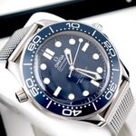 Omega Seamaster Diver 300 M 210.30.42.20.03.002 (2024) - Blue dial 42 mm Steel case (2/8)