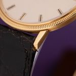 Patek Philippe Calatrava 3950 (Unknown (random serial)) - White dial 35 mm Yellow Gold case (3/6)