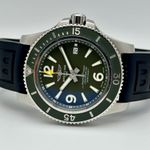 Breitling Superocean 44 A17367A11L1W1 (2022) - Groen wijzerplaat 44mm Staal (2/10)